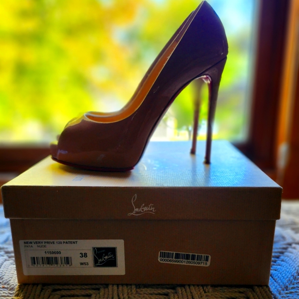 Christian Louboutin Priv Open Toe Pump
